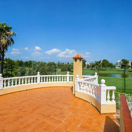 Independiente, Vistas A Golf, Cerca Villa